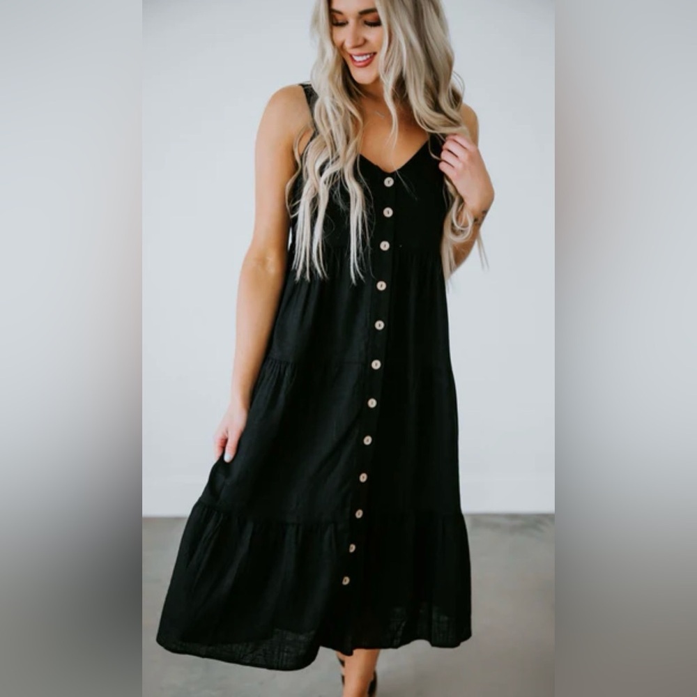 NWT SONOMA Goods For Life Women's Button
Down Eyelet Tiered Dress size Large